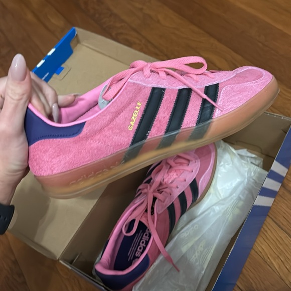 Adidas Gazelle pink and purple - Picture 2 of 3